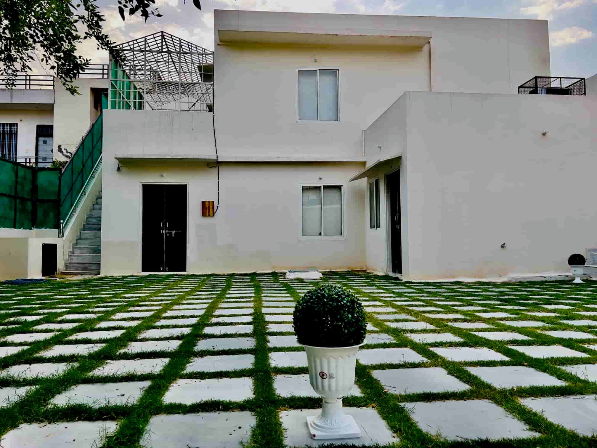 Main Image 6